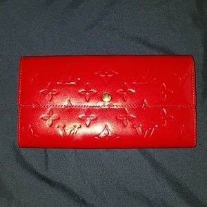 Louis Vuitton Portefeuille Sarah Wallet Vernes Red